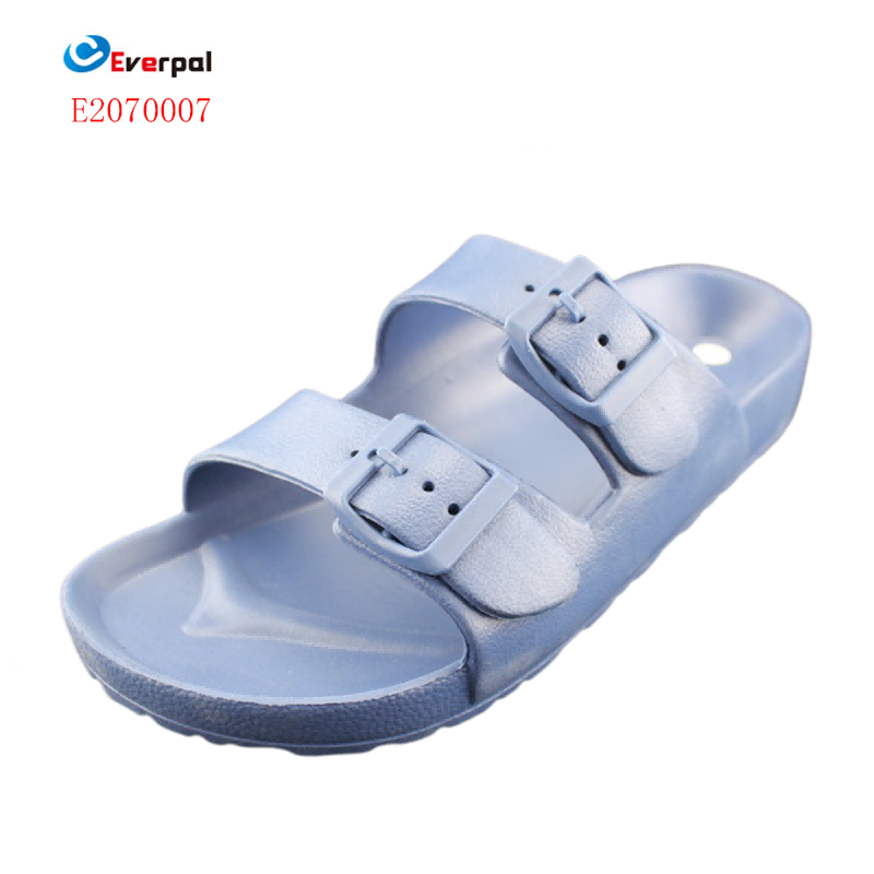 Kokios yra „Unisex Eva“ sandalų bruožai?